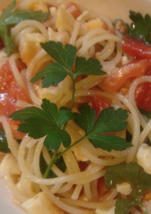 イタリアンパセリとトマトとチーズのパスタ-レシピのメイン写真