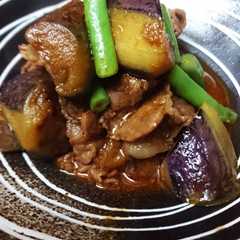 รูปของ 揚げナスと牛肉の辛味噌煮
