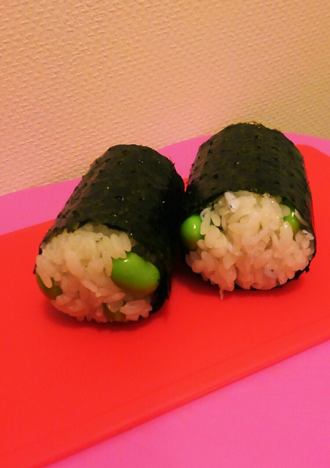【お子さま用】枝豆としらすのおにぎり-レシピのメイン写真