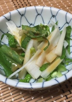 白うどと小松菜酢みそ和え 食物繊維も豊富-レシピのメイン写真