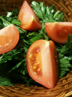 春菊とトマトのサラダ-レシピのメイン写真