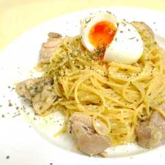 รูปของ トムズキッチン特製・親子カルボナーラ