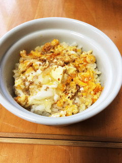 玉子丼にバター醤油してしまいました。-レシピのメイン写真