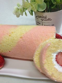 いちごのロールケーキ-レシピのメイン写真