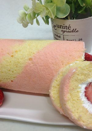 いちごのロールケーキ-レシピのメイン写真