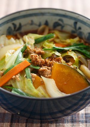たっぷり野菜の味噌煮込みうどん-レシピのメイン写真