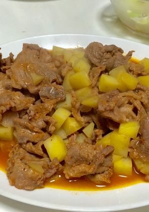 超簡単！キムチ鍋の素で作るピリ辛焼き肉！-レシピのメイン写真