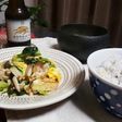 鶏肉、チンゲン菜、エリンギの中華卵炒め