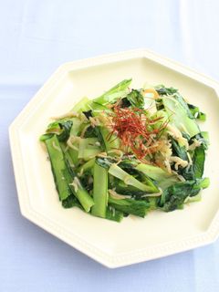 簡単!3分で小松菜としらすの炒め物-レシピのメイン写真