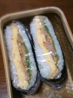 ガパオおにぎらず-レシピのメイン写真