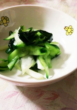 きゅうりとセロリとワカメ簡単和え物-レシピのメイン写真