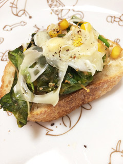ほうれん草のソテーでオープンサンド-レシピのメイン写真