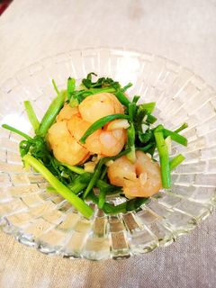 副菜に!セリと海老のあっさりニンニク炒め-レシピのメイン写真