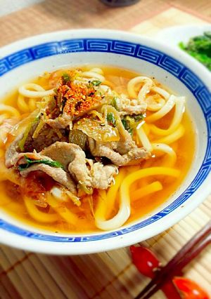 生姜香る♪豚こまで作る肉ごぼううどん-レシピのメイン写真