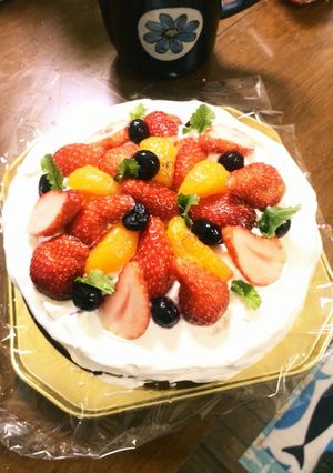 塗ってのせるだけ★苺デコレーションケーキ-レシピのメイン写真