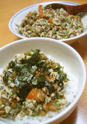 おかひじき＊挽肉＊納豆でしゃきっねばっ丼-レシピのメイン写真
