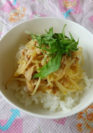 バターの香りがたまらな~い!豚もやし丼♪-レシピのメイン写真