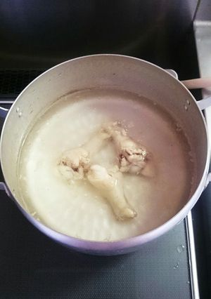 離乳食☆手羽元スープと骨しゃぶり-レシピのメイン写真