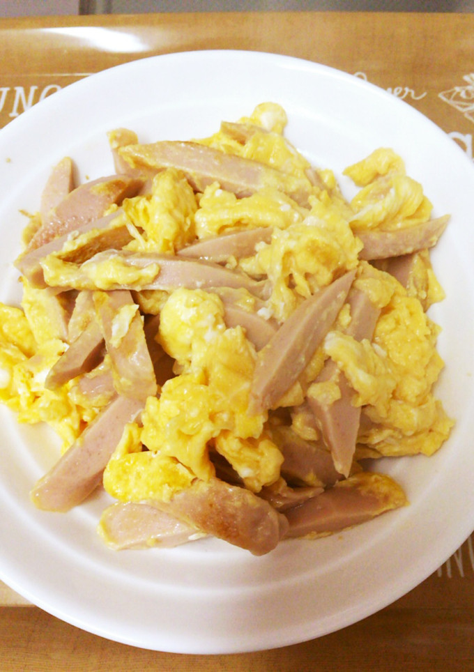 お弁当にも〜『魚肉ソーセージと卵炒め』-レシピのメイン写真