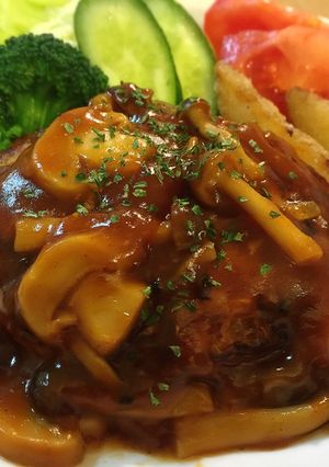 初めてでも簡単ふわふわ♡煮込みハンバーグ-レシピのメイン写真