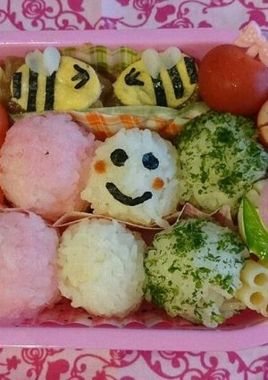 お花いっぱい春のお弁当♪-レシピのメイン写真