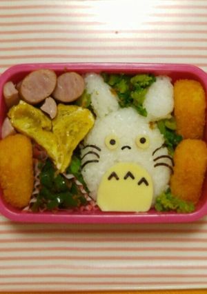 キャラ弁 簡単 トトロ おにぎり -レシピのメイン写真