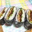 春の行楽♪サラダ菜おにぎらず