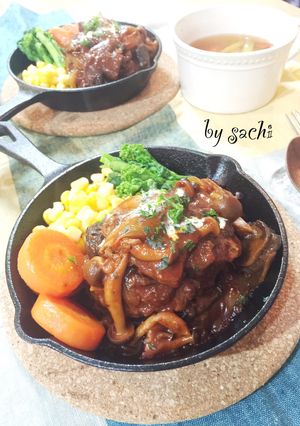 きのこたっぷり！煮込みハンバーグ♪-レシピのメイン写真