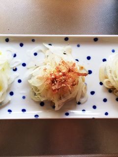 春を味わう☆新玉ねぎのシンプルサラダ-レシピのメイン写真