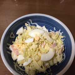 รูปของ 簡単　キャベツ　卵　ハム　のマヨサラダ