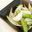 新玉ねぎとスナップエンドウ*蒸し焼き
