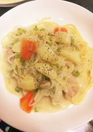 残り物のクリームシチューでクリームパスタ-レシピのメイン写真