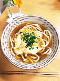 月見ではなく玉子丼的なうどん。-レシピのメイン写真