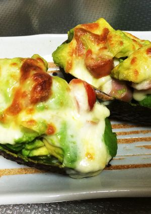 アボカドとトマトのチーズ焼き-レシピのメイン写真