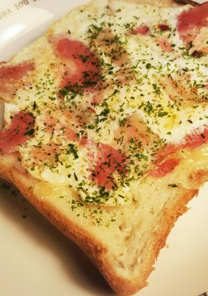 ベーコンエッグトースト-レシピのメイン写真