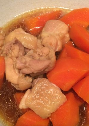 シャトルシェフ任せ☆鶏もも肉と人参の煮物-レシピのメイン写真