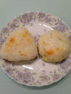 しらすとチーズの焼きおにぎり-レシピのメイン写真