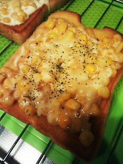 コーンバター風味醤油トースト-レシピのメイン写真