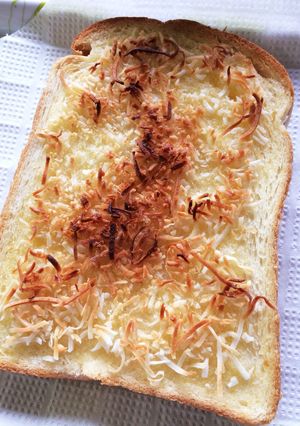 朝食に*☆ココナッツフレークトースト☆*-レシピのメイン写真
