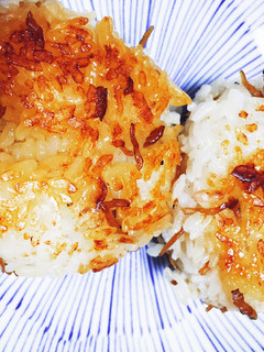 ピリッと美味!ちりめん山椒の焼きおにぎり-レシピのメイン写真
