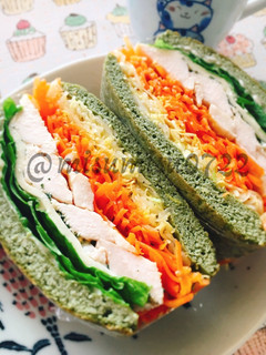大豆よもぎパンケーキでわんぱくサンド-レシピのメイン写真