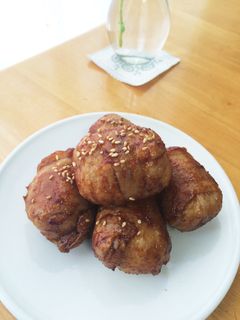 肉巻きおにぎり。焼肉のたれで簡単!-レシピのメイン写真