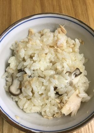 ツナと生しいたけのみそ炊き込みごはん-レシピのメイン写真