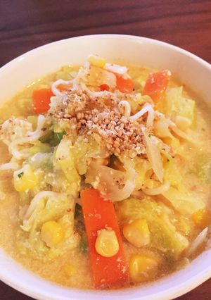 サッポロ一番塩ラーメンで豆乳トムヤム麺-レシピのメイン写真