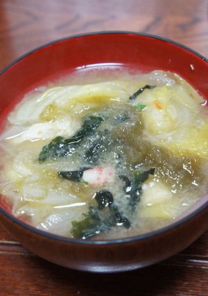 春キャベツ・玉ねぎの海鮮味噌汁-レシピのメイン写真