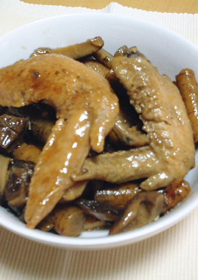 鶏手羽先とごぼうの煮物-レシピのメイン写真