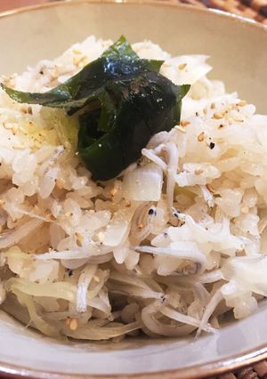 しらすと玉ねぎの簡単・炊き込み御飯♪-レシピのメイン写真