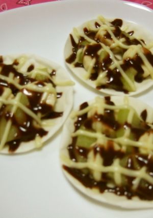 フルーツと生チョコでパリパリ餃子ピザ-レシピのメイン写真