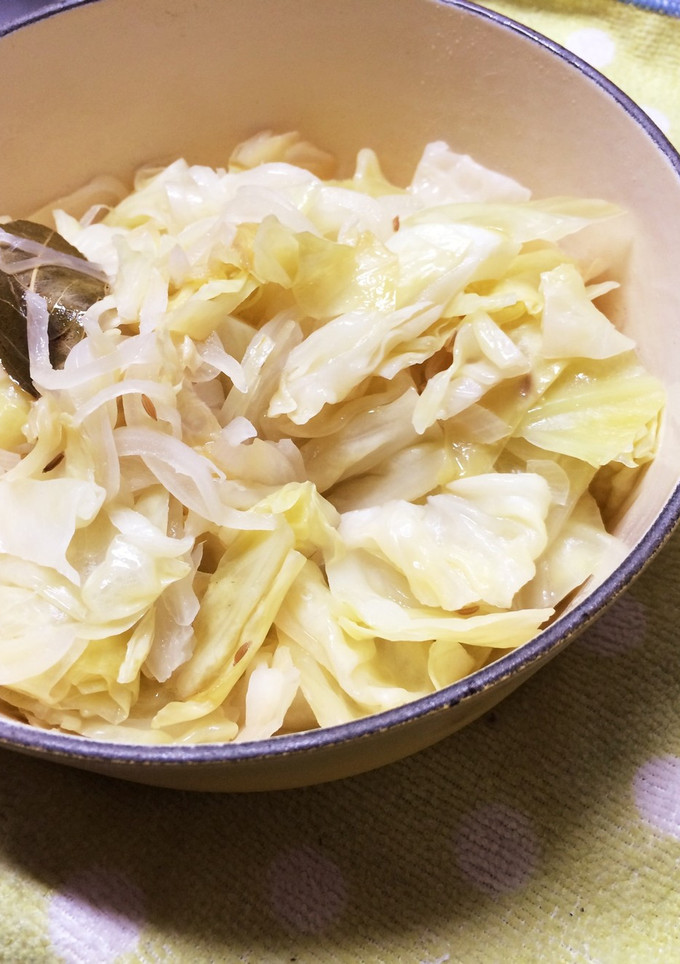 キャベツと玉葱の蒸し煮　-レシピのメイン写真