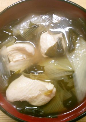 簡単♪鶏むね肉と長ネギ ワカメのお吸い物-レシピのメイン写真